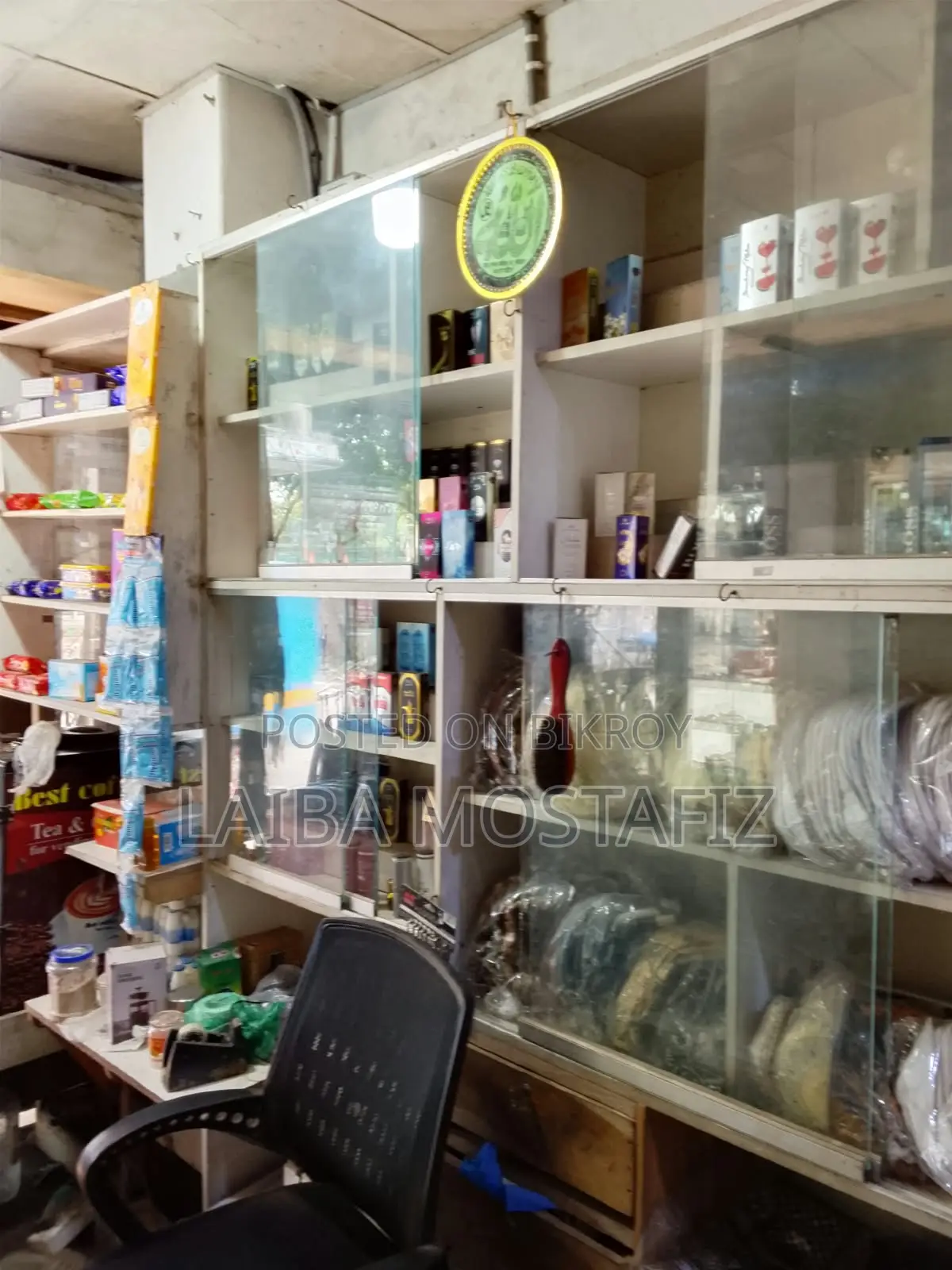 Glass Display Shelves and Storage Racks used for shops or businesses