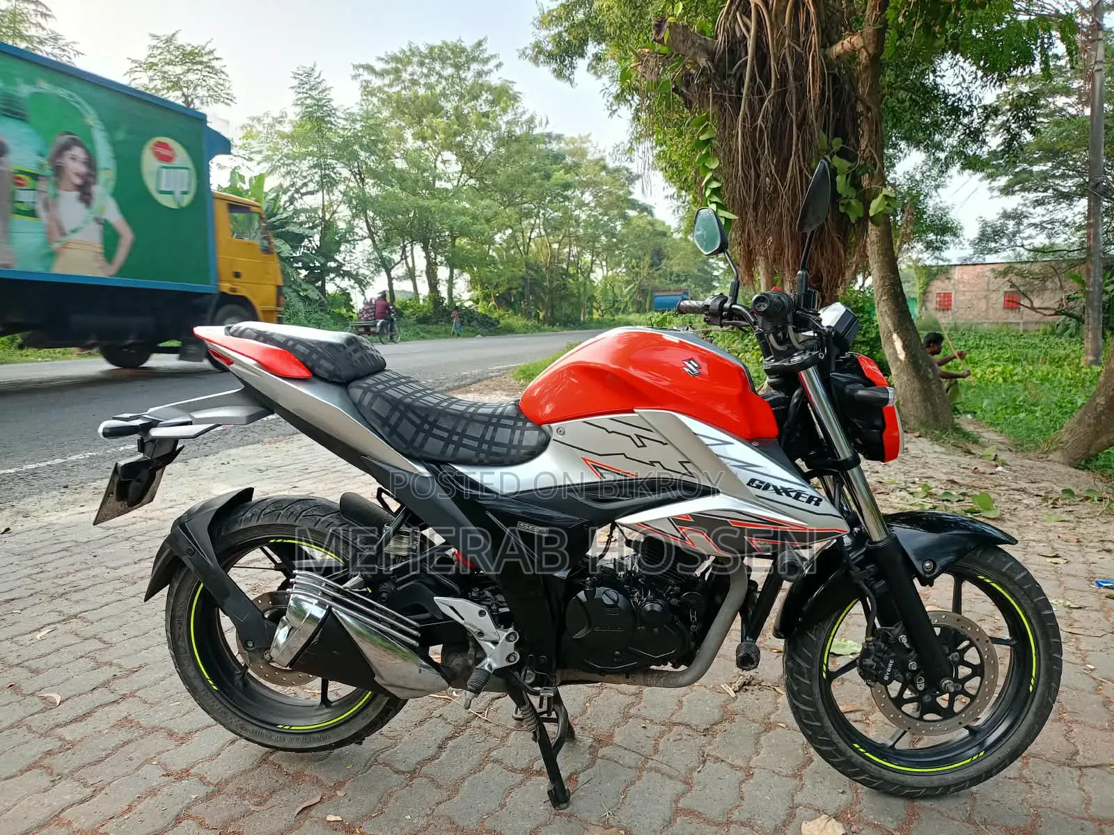 Suzuki Gixxer 2024 Orange