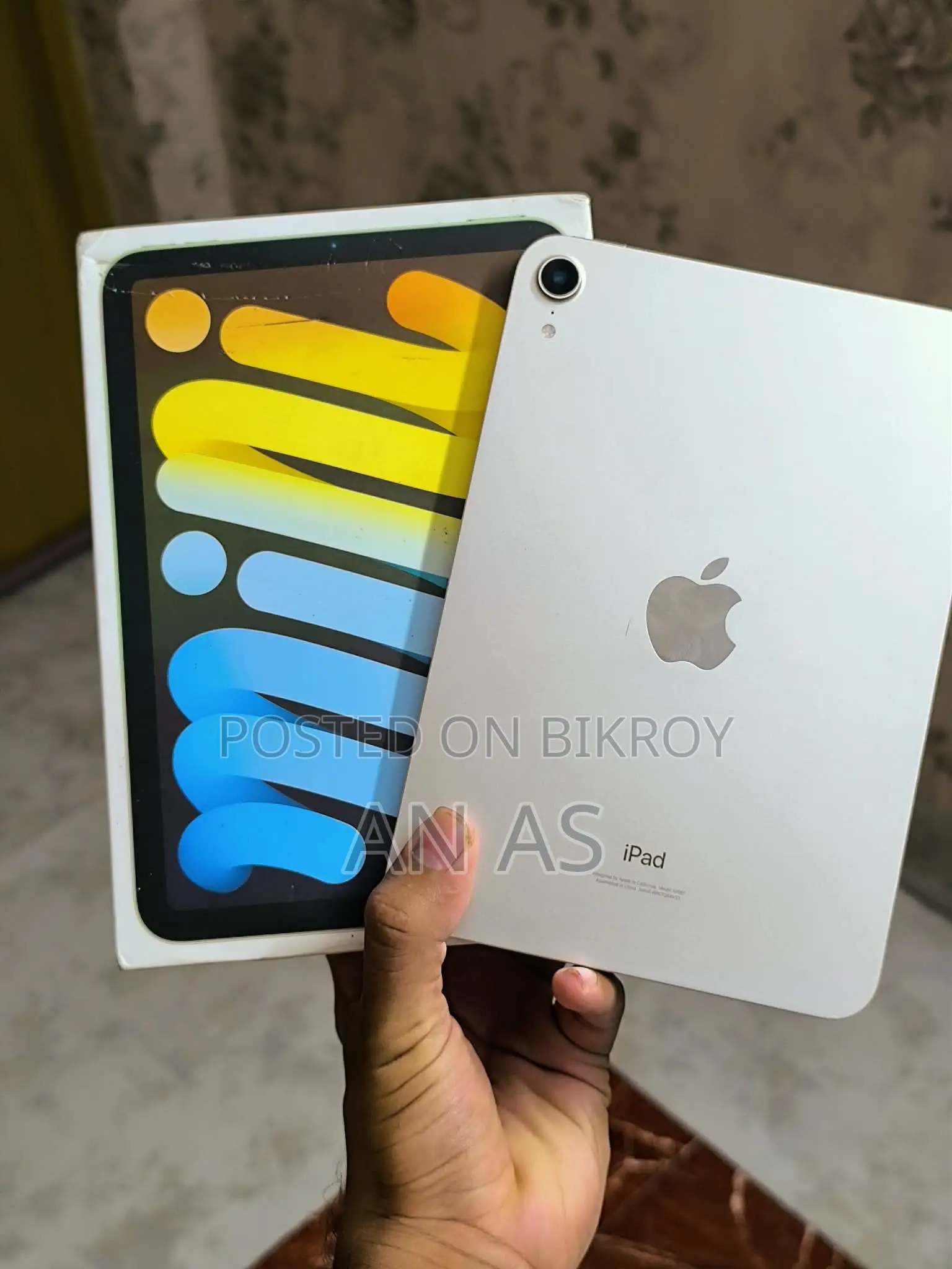 অ্যাপল ৬৪ জিবি সাদা