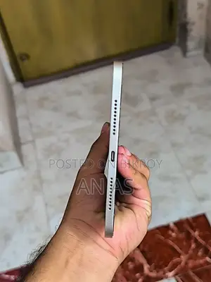 অ্যাপল ৬৪ জিবি সাদা