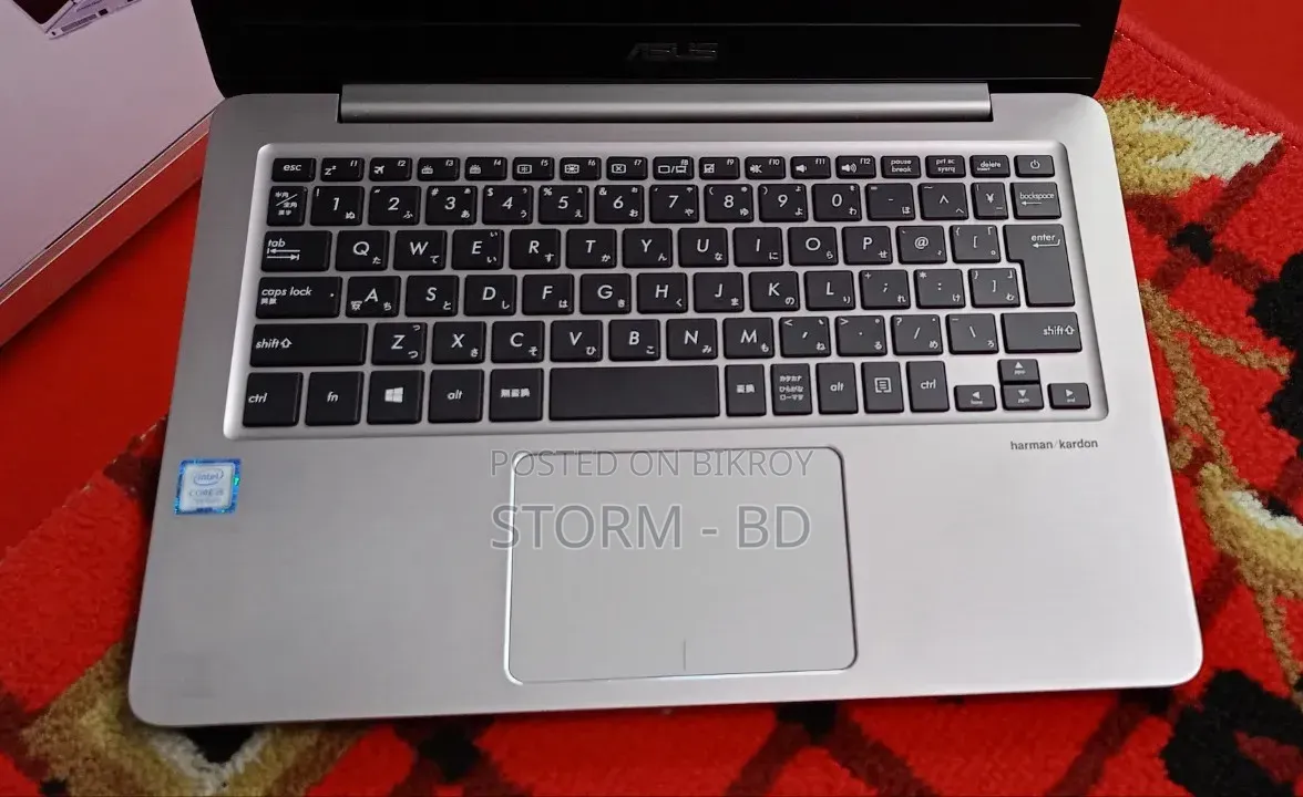 Laptop Asus ZenBook UX310UQ 8GB Intel Core i5 SSD 256GB