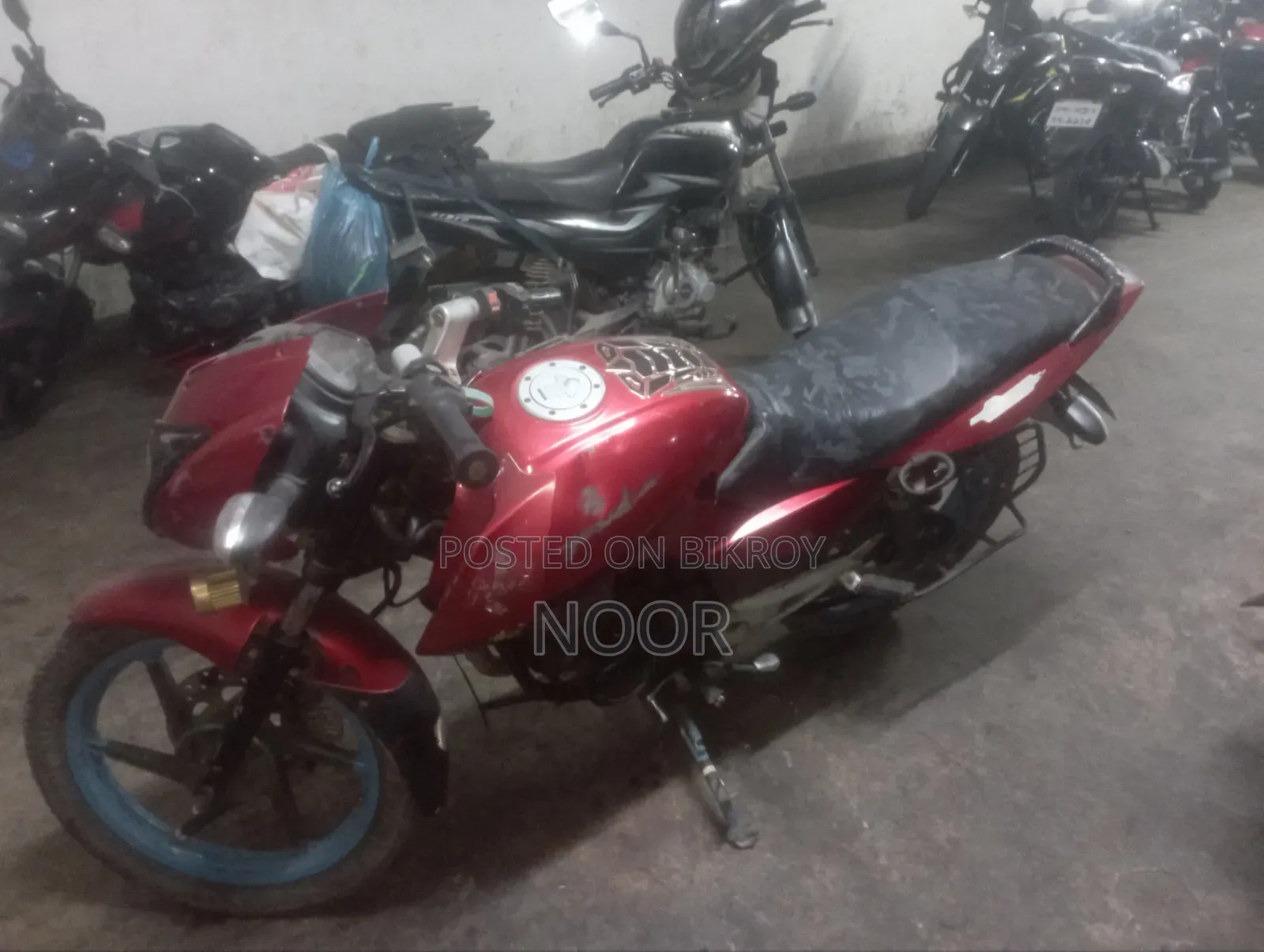 Bajaj Pulsar 150 2016 Red
