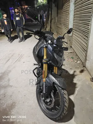 Hero Xtreme 160R 4V 2025 Gray