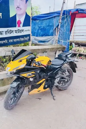 Suzuki GSX-R150 2022 Pink