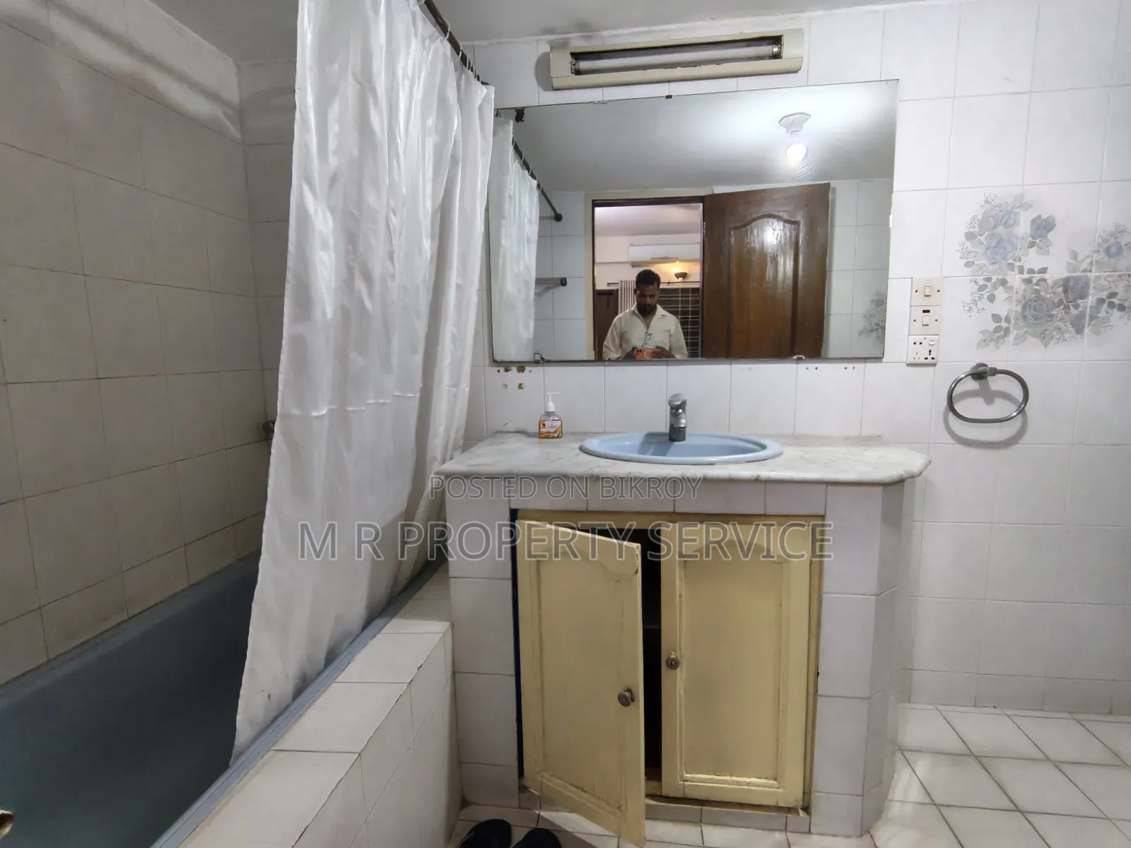 Furnished 2-bedroom Apartment in Gulshan for rent