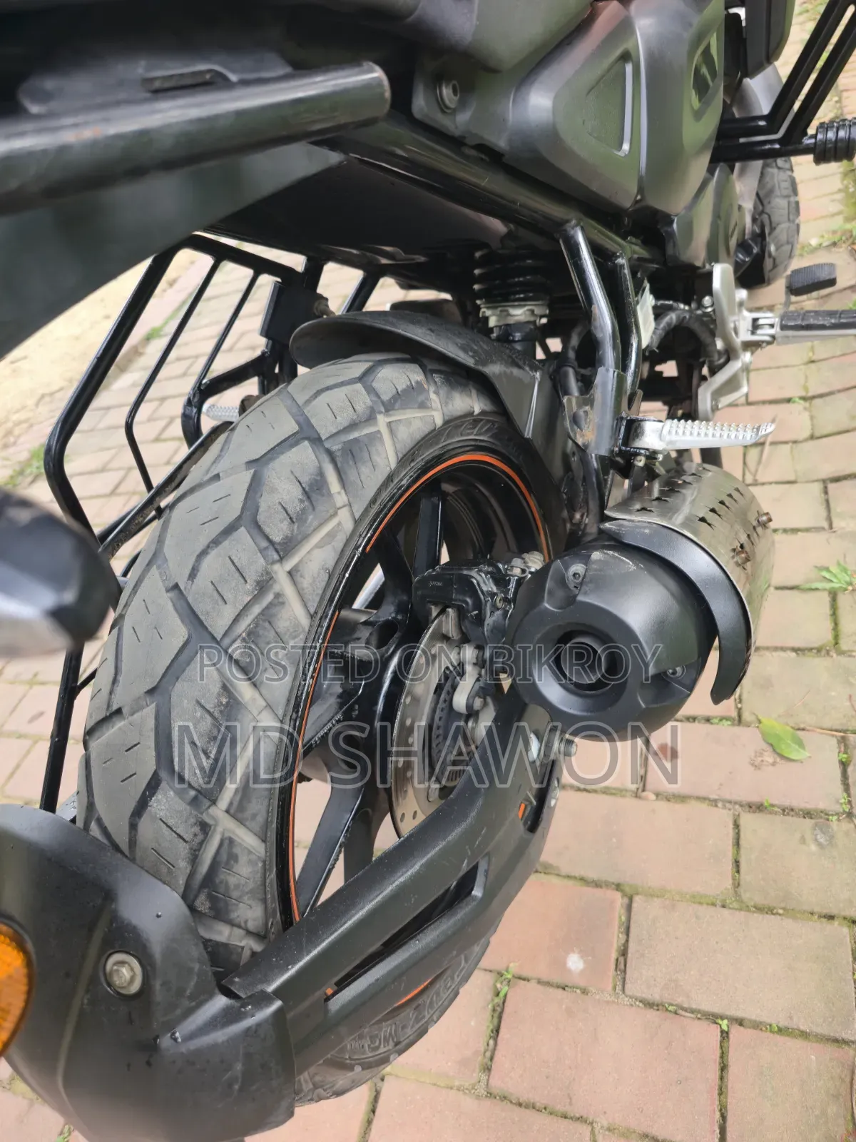 Yamaha FZ-X 2024 Orange