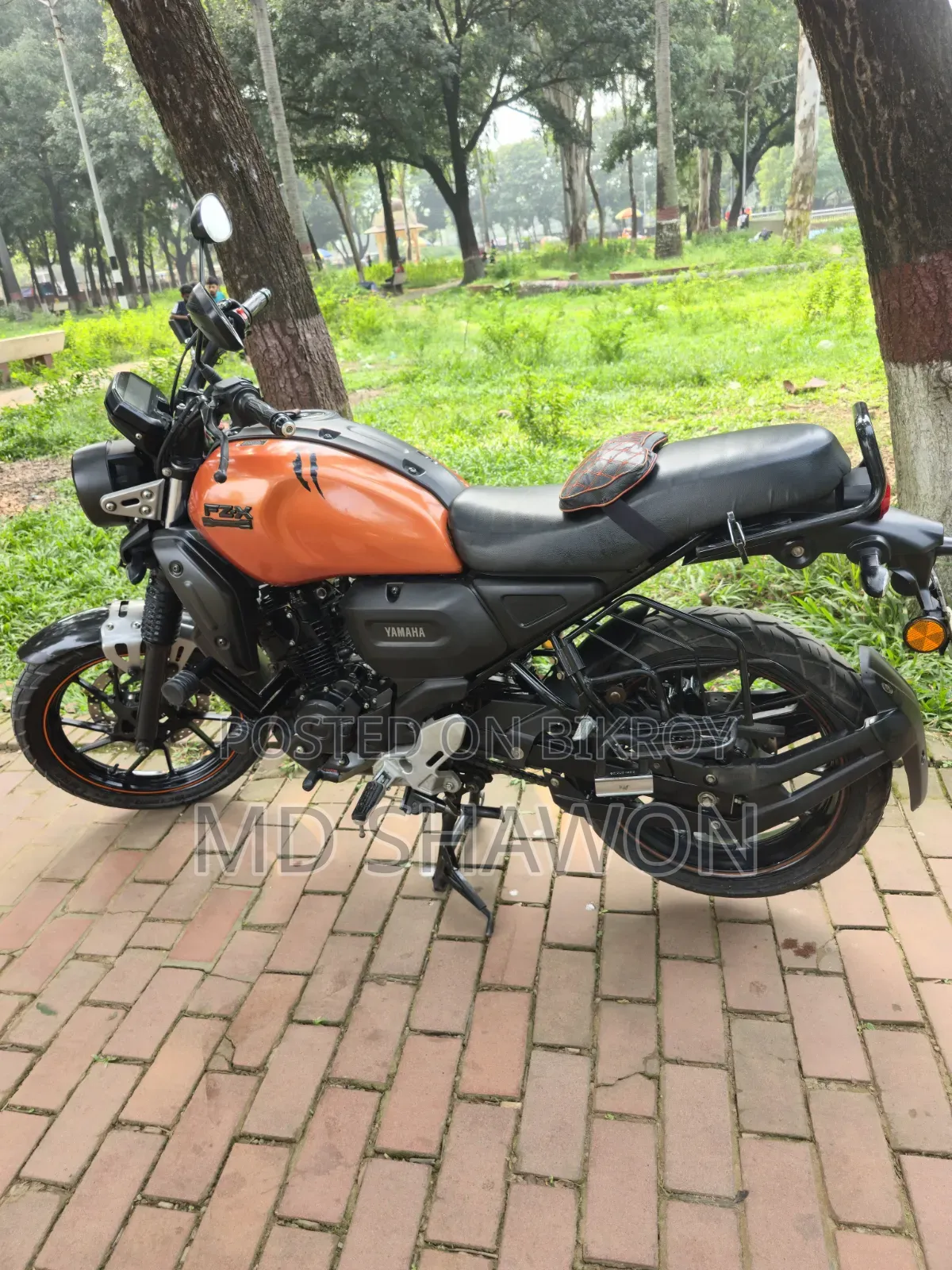 Yamaha FZ-X 2024 Orange