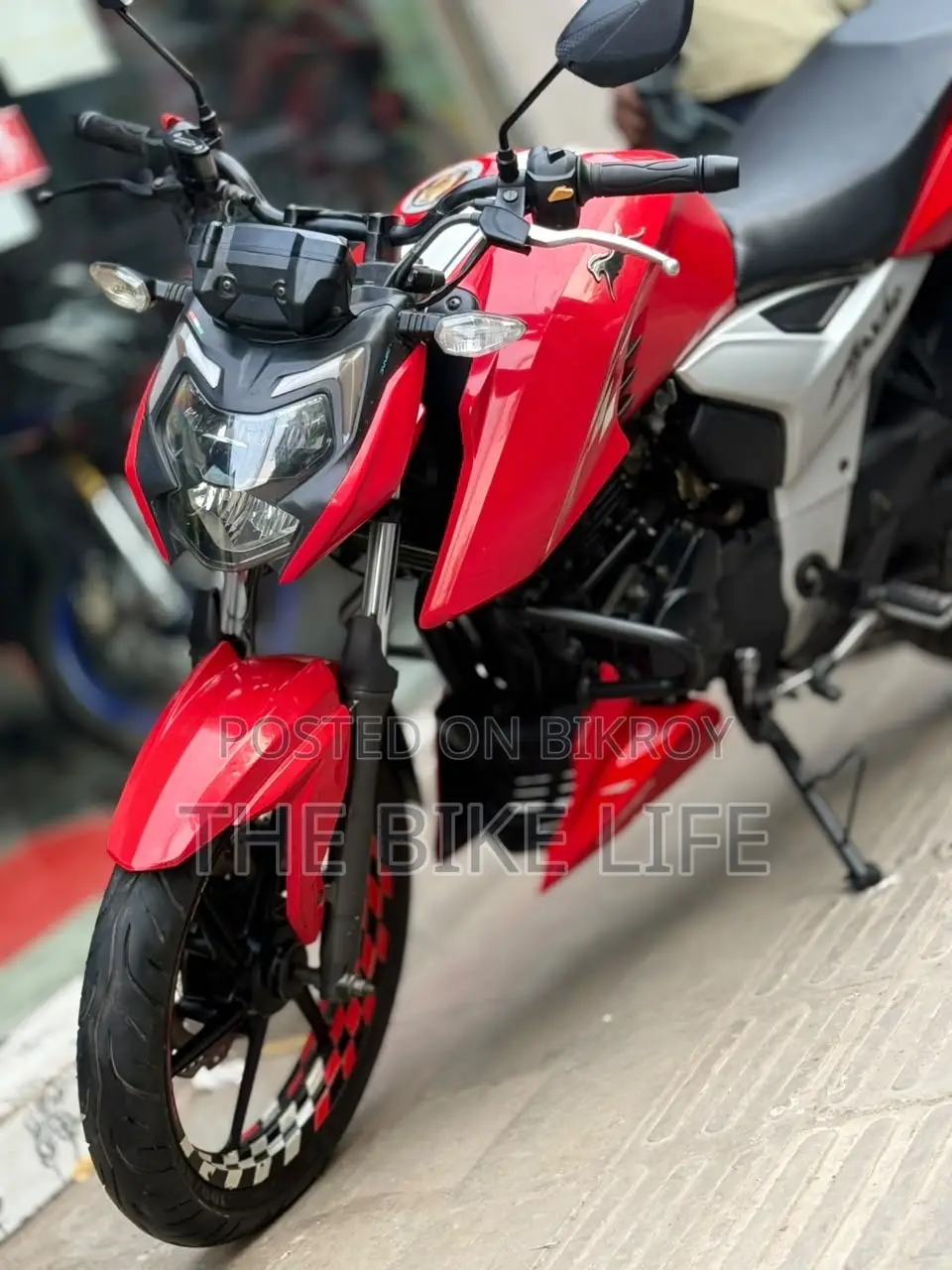 টিভিএস আপাচি আরটিআর ১৬০ ৪ভি ২০২১ লাল