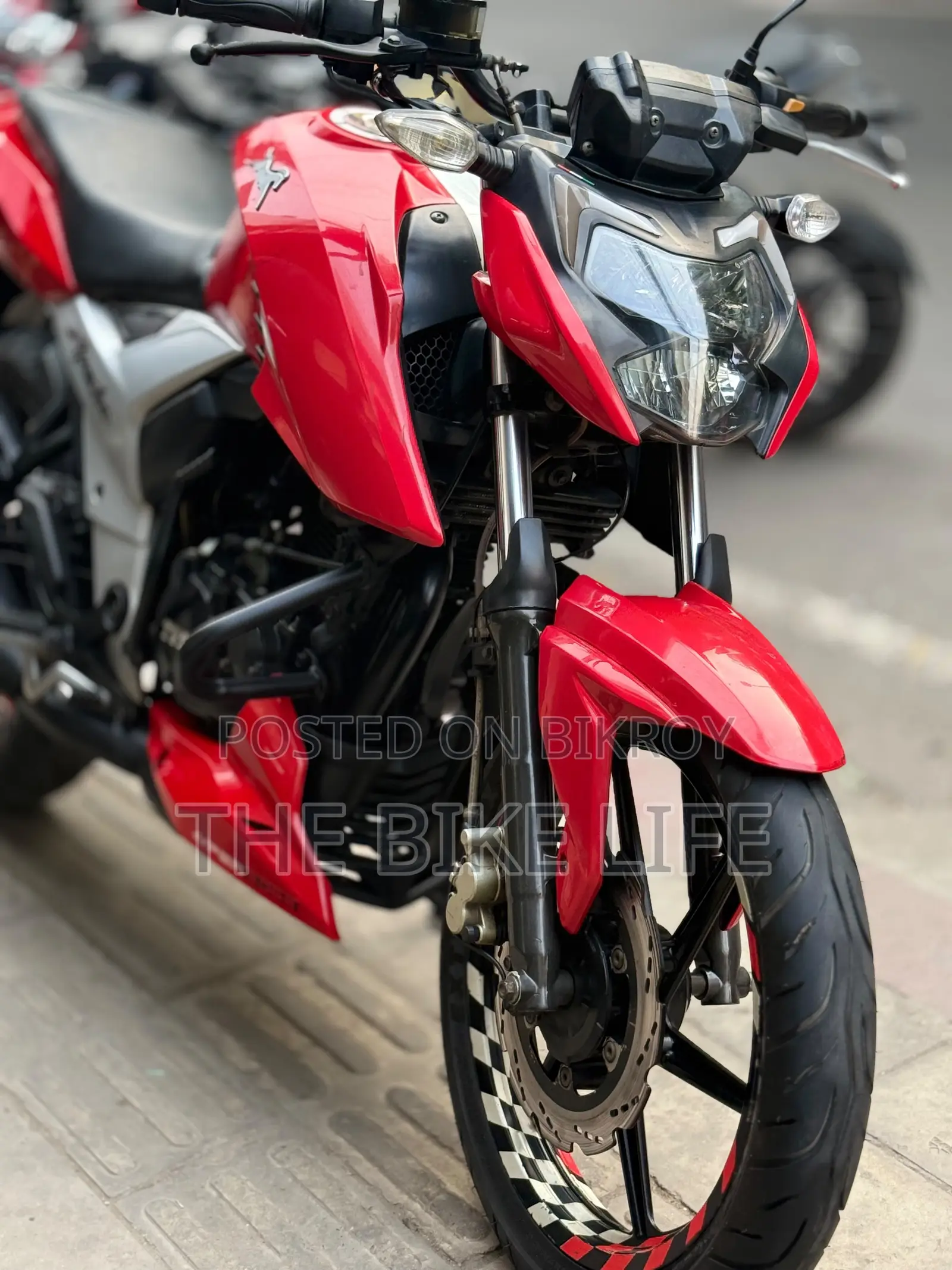 টিভিএস আপাচি আরটিআর ১৬০ ৪ভি ২০২১ লাল