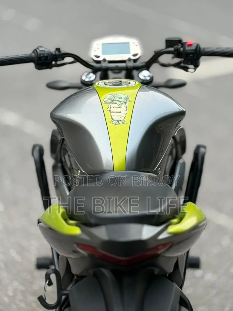 Suzuki Gixxer 2026 Gray