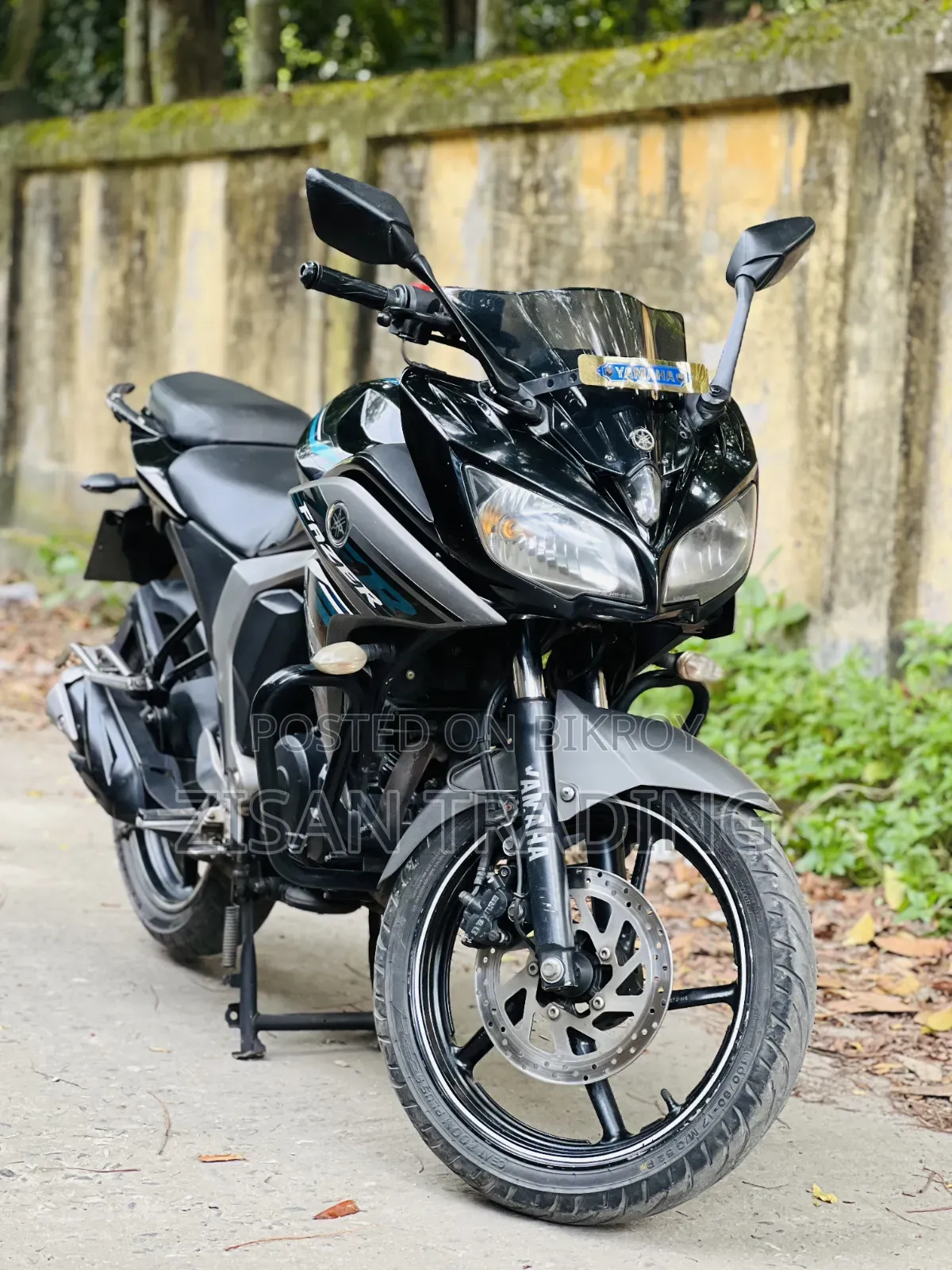ইয়ামাহা ফেজার ভি২ ২০১৬ কালো