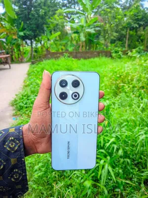 টেকনো স্পার্ক ৩০ প্রো ১২৮ জিবি সাদা
