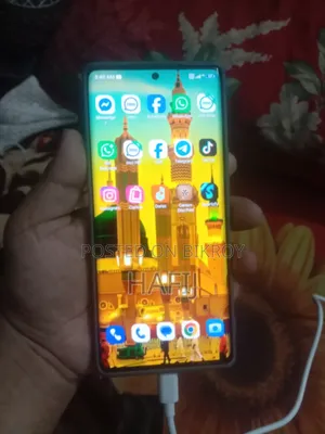 New Helio 128 GB Orange