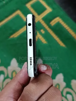স্যামসাং গ্যালাক্সি এ২২ ১২৮ জিবি হোয়াইট