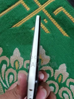 স্যামসাং গ্যালাক্সি এ২২ ১২৮ জিবি হোয়াইট