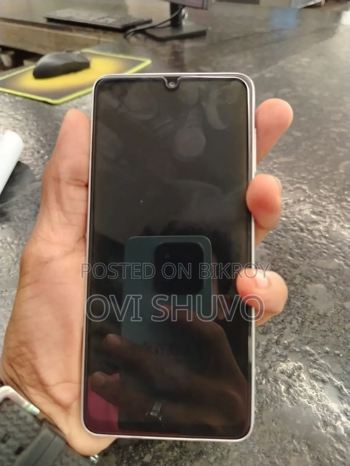 স্যামসাং গ্যালাক্সি এ৩৩ ৫জি ১২৮ জিবি হোয়াইট