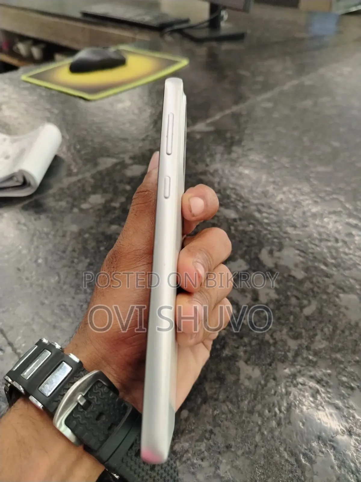 স্যামসাং গ্যালাক্সি এ৩৩ ৫জি ১২৮ জিবি হোয়াইট