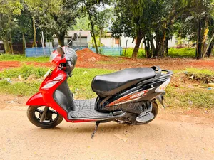 টিভিএস উইগো ২০২০ লাল