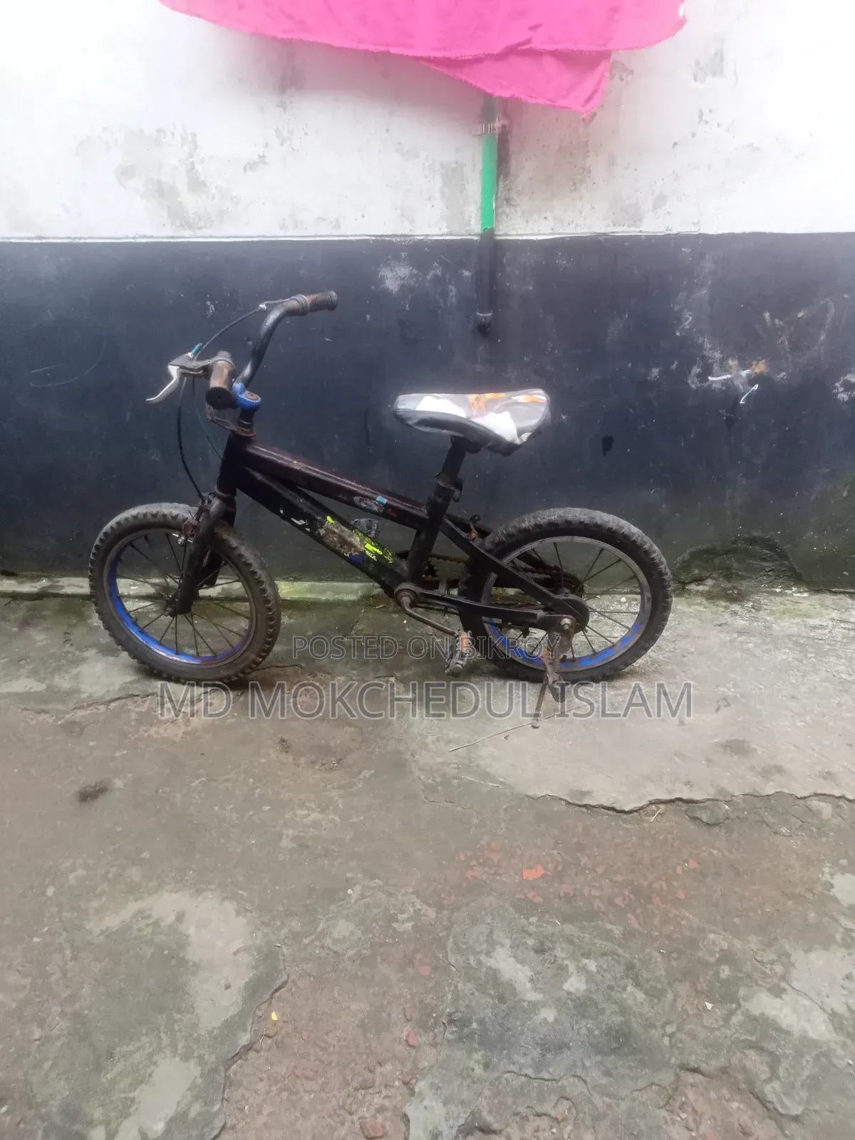 বাচ্চাদের এই সাইকেলটি বিক্রি করব।