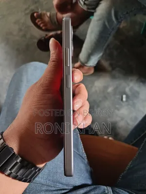 নতুন রিয়েলমি সি১০০আই ৬৪ জিবি সাদা