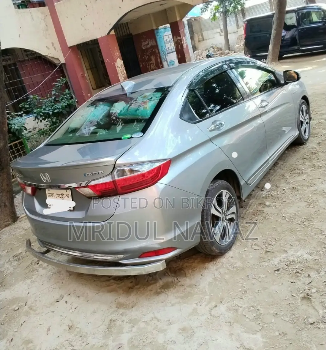 Honda Grace 1.5 Hybrid AWD 2015 Silver