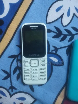 স্যামসাং গুরু মিউজিক ২ সাদা