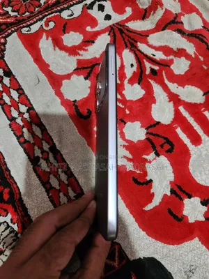 Tecno Spark 40 128 GB Silver