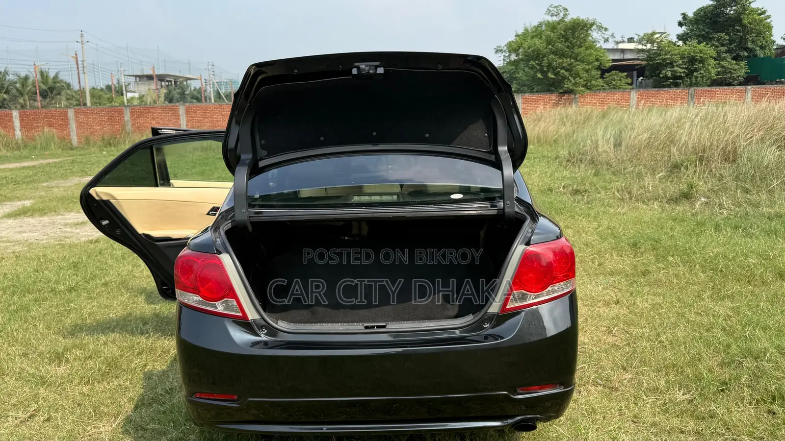 টয়োটা অ্যালিওন ২০১০ কালো
