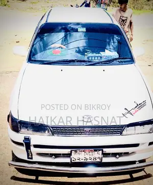 টয়োটা করোলা সেডান ১৯৯৮ সাদা