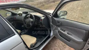 Nissan Sunny 2004 Silver