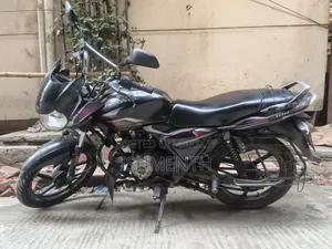 বাজাজ ডিসকভার ১০০ ২০১২ কালো
