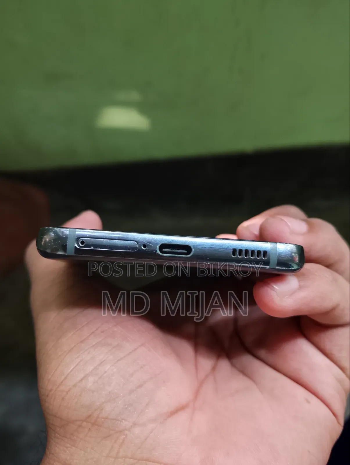 EL 8 GB Black