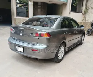 মিতসুবিশি ল্যান্সার ২০১৭ গ্রে