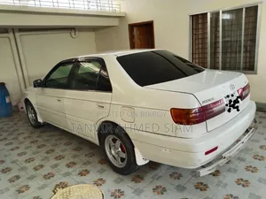 টয়োটা করোনা ১৯৯৬ পার্ল
