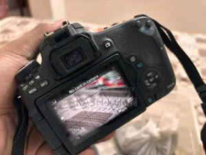 ক্যানন ৭৬০ডি ৫০মিমি প্রাইম লেন্স সহ