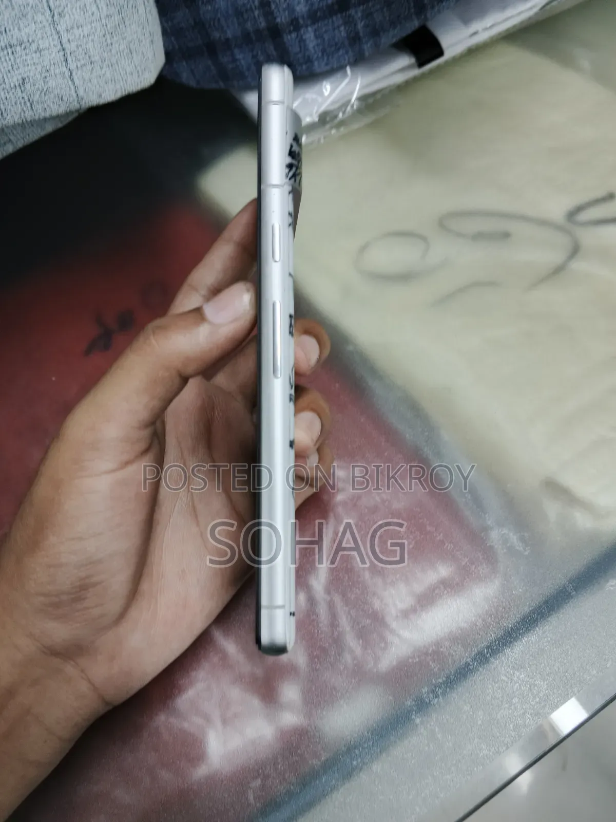 গুগল পিক্সেল ৭ ১২৮ জিবি সিলভার