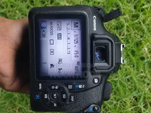 Canon 1200D Zoom Lens 75-300