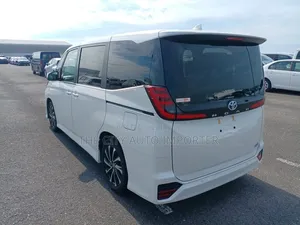 Toyota Noah 2023 Pearl