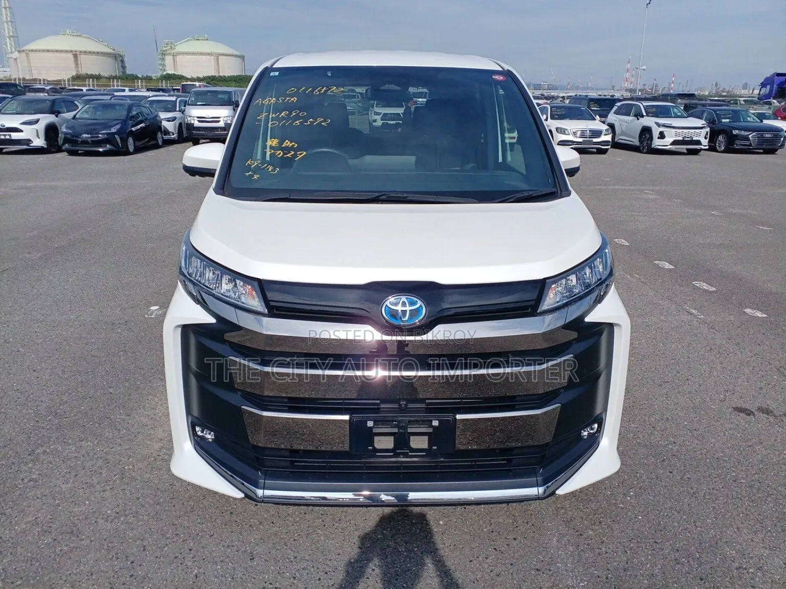 Toyota Noah 2023 Pearl