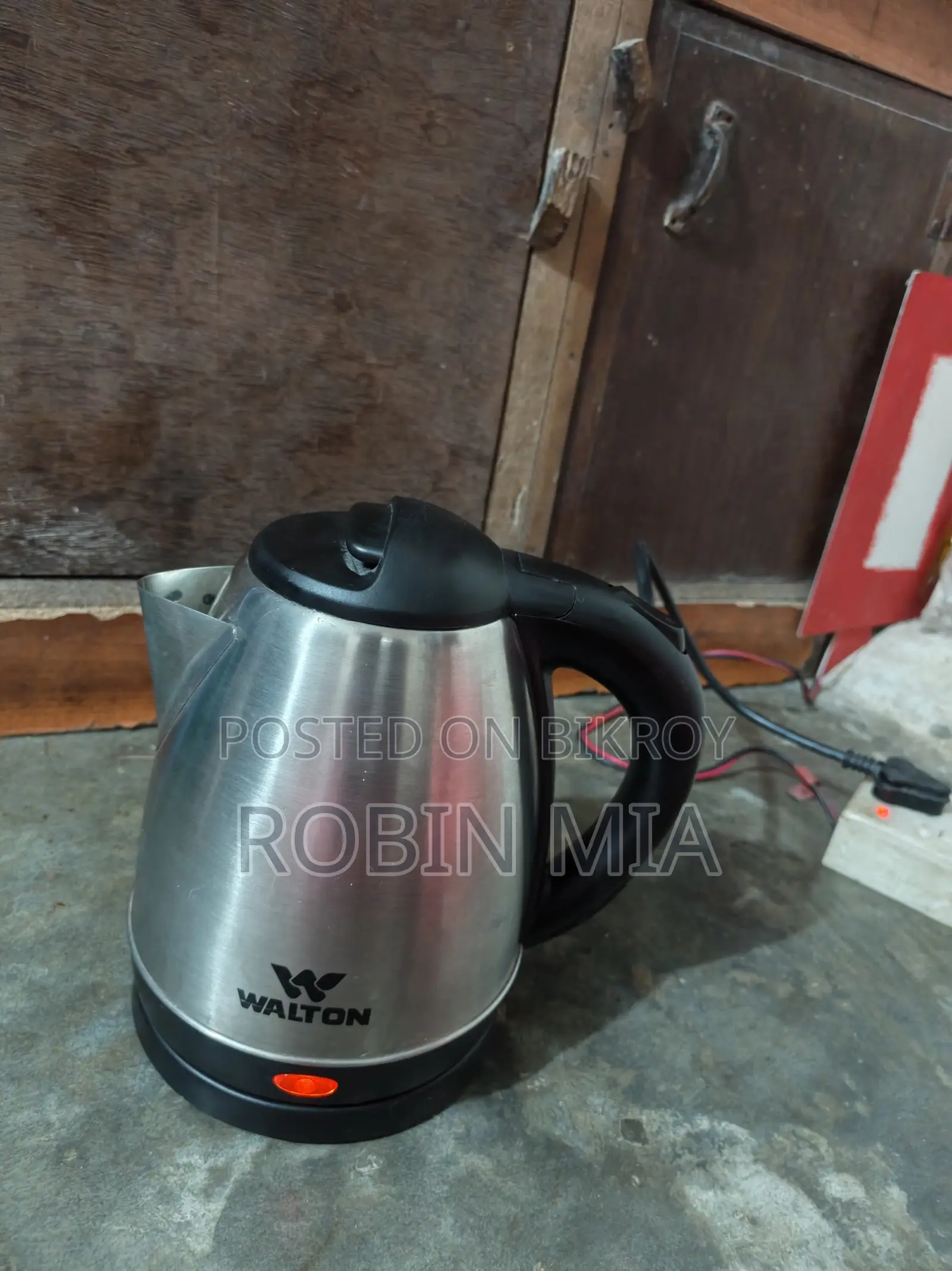 ওয়ালটন স্টেইনলেস স্টিল ইলেকট্রিক কেটলি