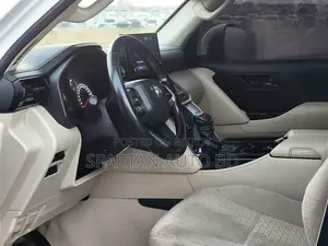 Toyota Land Cruiser 2021 Pearl