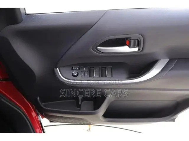 Toyota Noah 2022 Red
