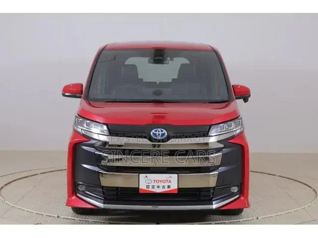 Toyota Noah 2022 Red