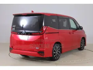 Toyota Noah 2022 Red