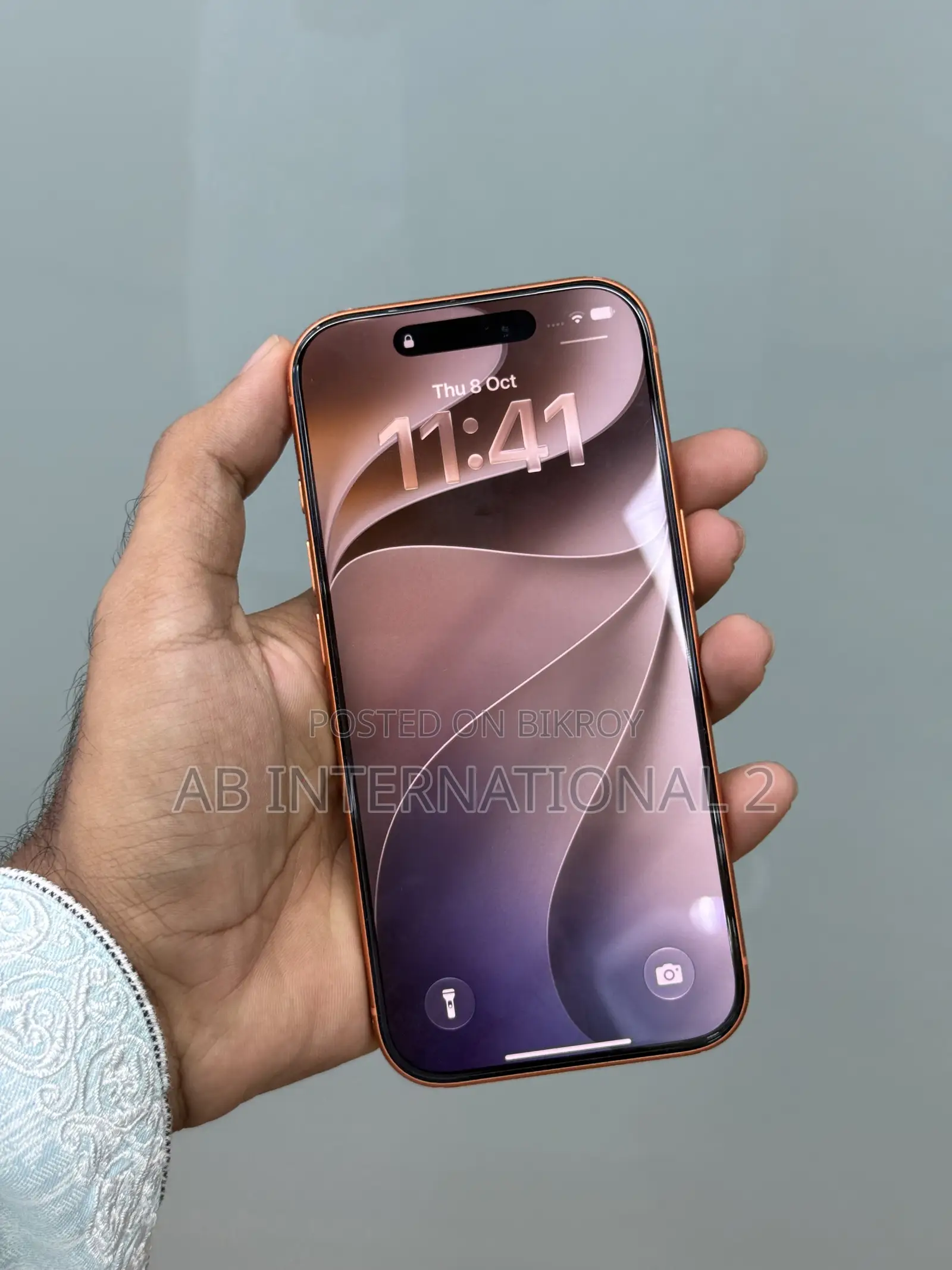 অ্যাপল আইফোন ১৭ প্রো ২৫৬ জিবি কমলা