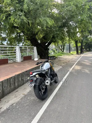 Yamaha XSR700 2021 White