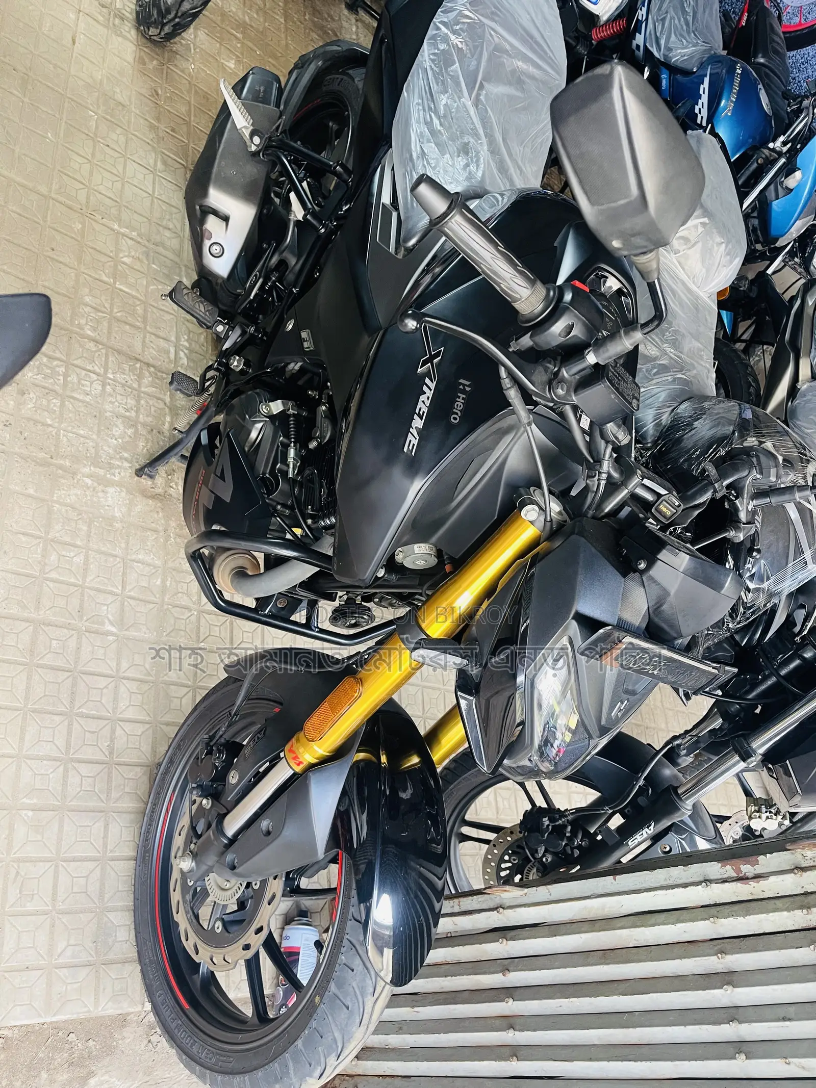 Hero Xtreme 160R 4V 2026 Black