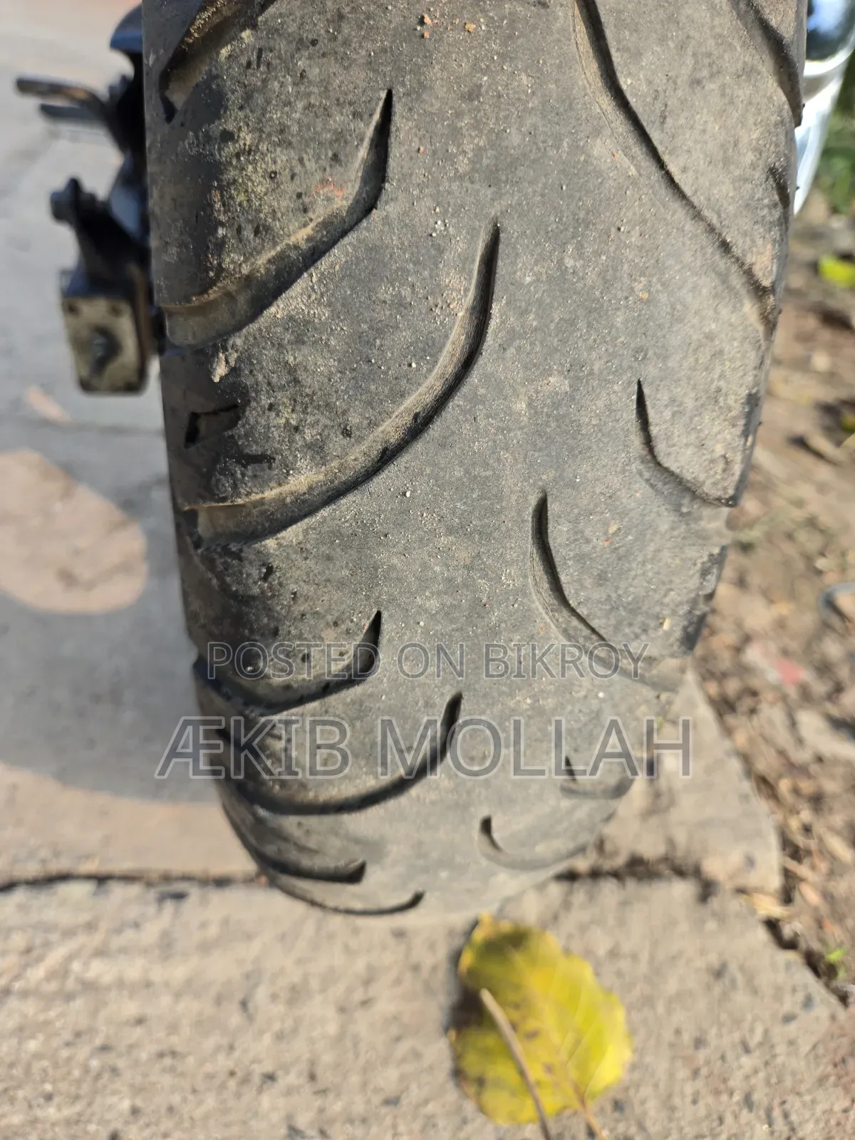 সুজুকি জিক্সার ২০২৪ কালো