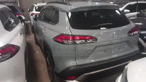 Toyota Corolla Cross 2024 Gray