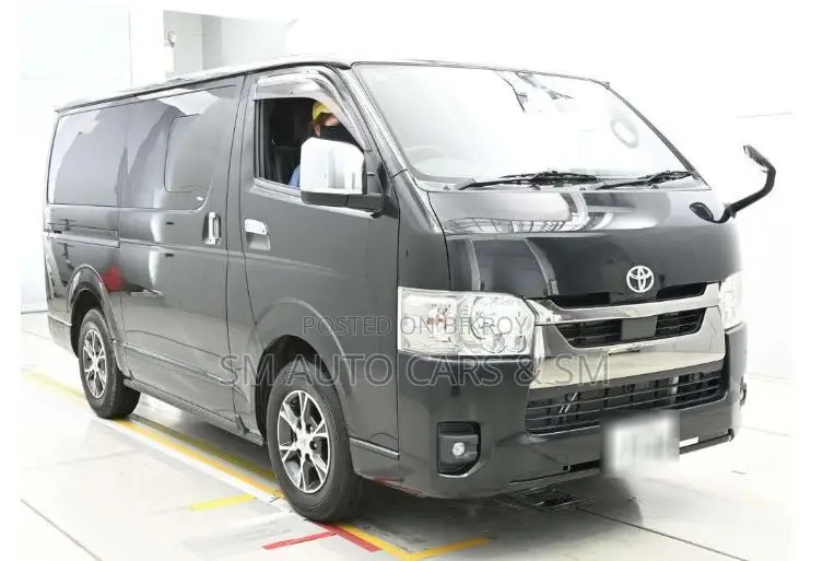Toyota HiAce 2022 Black